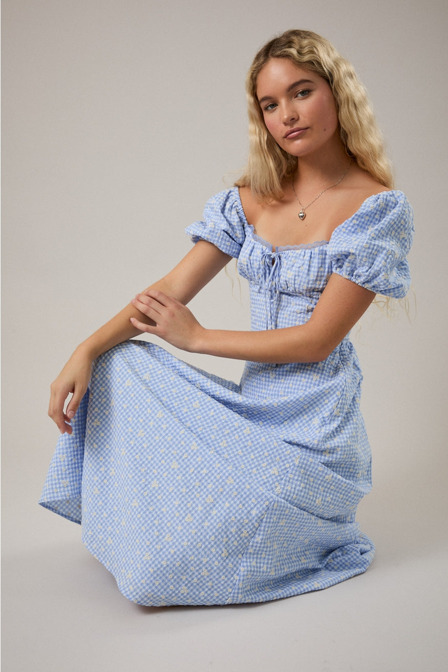 Puff Short Sleeve Sweetheart Neckline Gingham Midi Dress